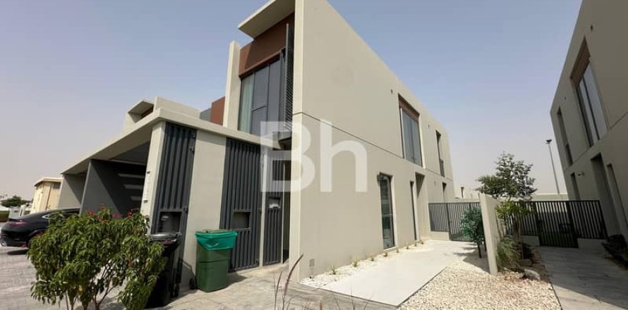 Villa en Dubai Land, Dubai, 4 dormitorios, 252 m², № 57164