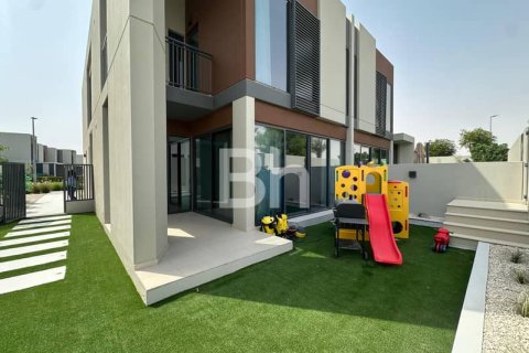 Villa en Dubai Land, Dubai, 4 dormitorios, 252 m², № 57164 - foto 2
