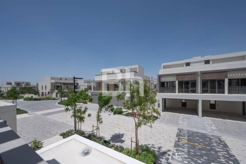 Villa in Tilal Al Ghaf, Dubai 5 bedrooms, 317 sq.m. № 57085 - photo 8