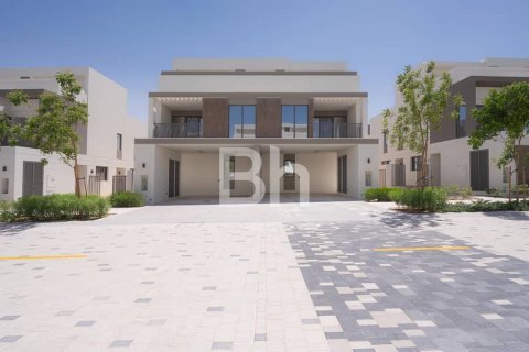Villa in Tilal Al Ghaf, Dubai 5 bedrooms, 317 sq.m. № 57085 - photo 1