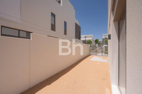 Villa in Tilal Al Ghaf, Dubai 5 bedrooms, 317 sq.m. № 57085 - photo 2