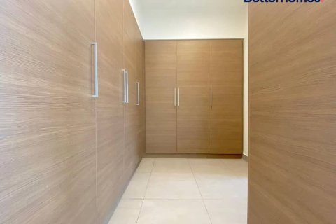 Villa in Dubai Hills Estate, Dubai 3 bedrooms, 412 sq.m. № 57084 - photo 2