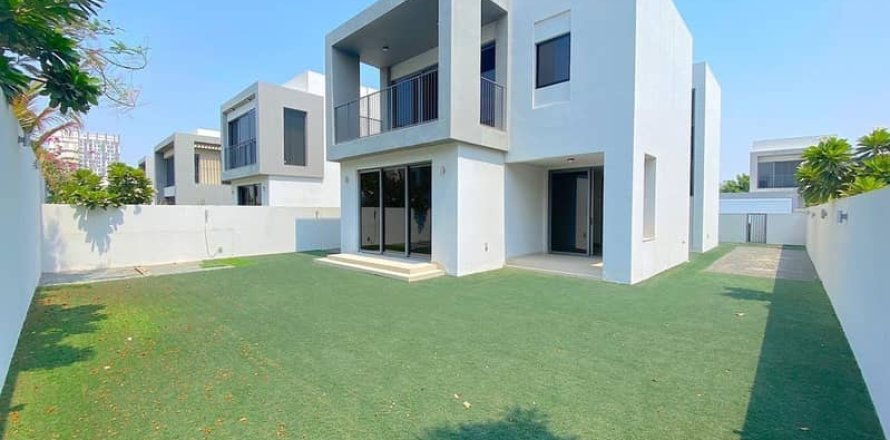 Villa in Dubai Hills Estate, Dubai 3 bedrooms, 412 sq.m. № 57084