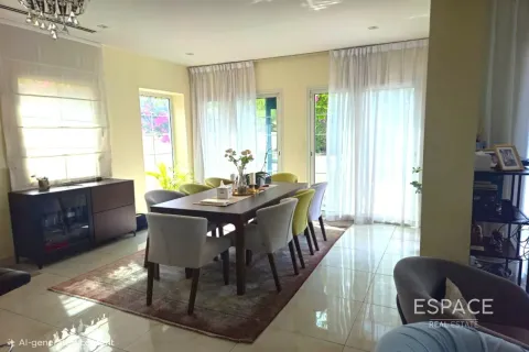 Снять в аренду виллу в Jumeirah Village Triangle, Дубай: 3 спальни, 652м², № 71347 - фото 3