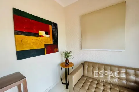 Villa en Springs 10, The Springs, Dubai, 2 dormitorios, 167 m², № 71349 - foto 5