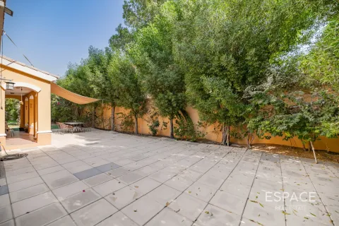 Снять в аренду таунхаус в Арабиан Ранчес, Дубай: 3 спальни, 279м², № 71346 - фото 17