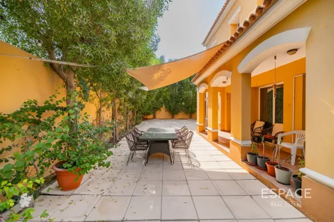 Снять в аренду таунхаус в Арабиан Ранчес, Дубай: 3 спальни, 279м², № 71346 - фото 18