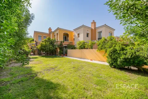 Снять в аренду таунхаус в Арабиан Ранчес, Дубай: 3 спальни, 279м², № 71346 - фото 19