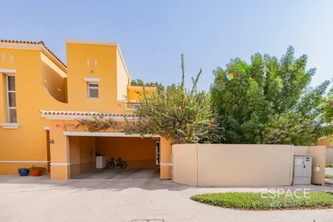 Снять в аренду таунхаус в Арабиан Ранчес, Дубай: 3 спальни, 279м², № 71346 - фото 20