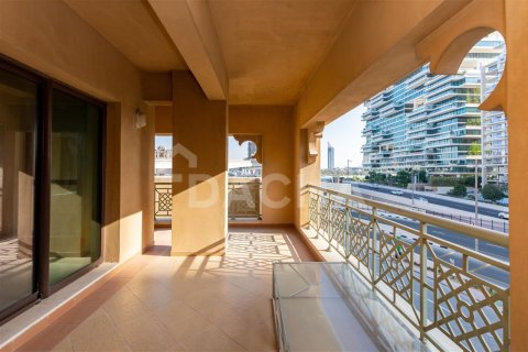 Apartamento en Palm Jumeirah, Dubai, 2 dormitorios, 241.3 m², № 6528 - foto 1
