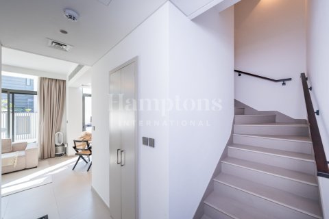 Снять в аренду таунхаус в Sun, Arabian Ranches 3, Дубай: 3 спальни, 180.41762600м², № 63689 - фото 6