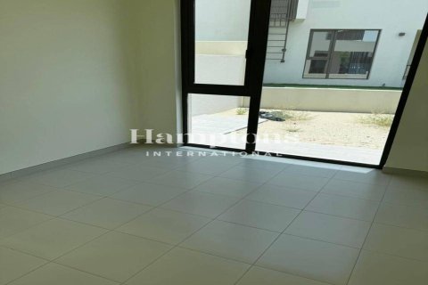 Villa in Dubai South (Dubai World Central), Dubai 4 bedrooms, 237.36716500 sq.m. № 63691 - photo 20