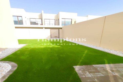 Villa in Dubai South (Dubai World Central), Dubai 4 bedrooms, 237.36716500 sq.m. № 63691 - photo 3