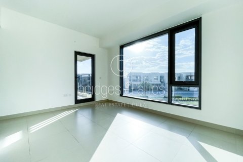 Villa in Dubai Hills Estate, Dubai 5 bedrooms, 254.1 sq.m. № 47287 - photo 15