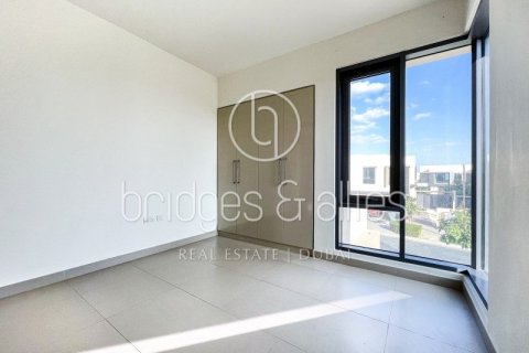 Villa in Dubai Hills Estate, Dubai 5 bedrooms, 254.1 sq.m. № 47287 - photo 11
