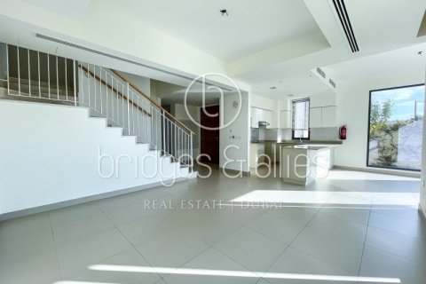 Villa in Dubai Hills Estate, Dubai 5 bedrooms, 254.1 sq.m. № 47287 - photo 18