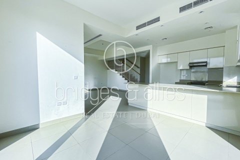 Villa in Dubai Hills Estate, Dubai 5 bedrooms, 254.1 sq.m. № 47287 - photo 6