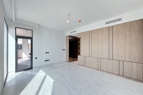 Villa en Dubai, 5 dormitorios, 530.4 m², № 47276 - foto 9