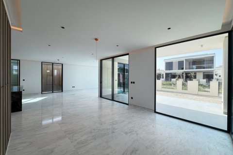 Villa en Dubai, 5 dormitorios, 530.4 m², № 47276 - foto 5