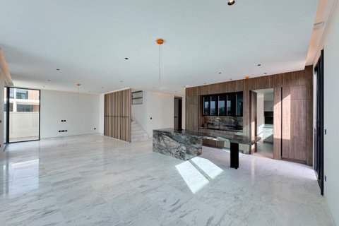 Villa en Dubai, 5 dormitorios, 530.4 m², № 47276 - foto 4