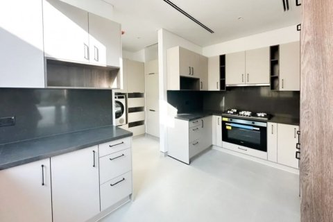 Villa en Dubai, 5 dormitorios, 530.4 m², № 47276 - foto 8