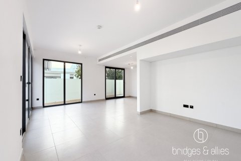 Villa en Dubai, 4 dormitorios, 316.9 m², № 47277 - foto 3