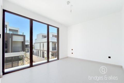 Villa à Dubai, 4 chambres, 316.9 m², № 47286 - photo 8