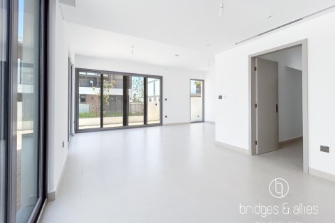 Villa à Dubai, 4 chambres, 316.9 m², № 47286 - photo 4