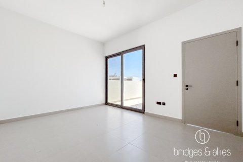 Villa à Dubai, 4 chambres, 316.9 m², № 47286 - photo 9