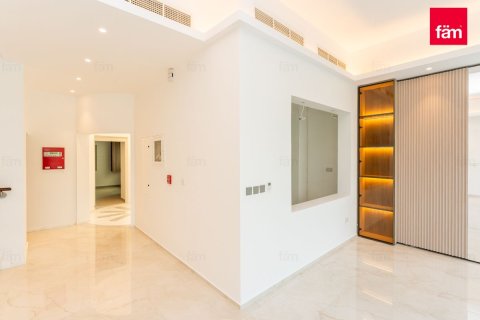 Villa in Al Furjan, Dubai 4 bedrooms, 221.2 sq.m. № 58926 - photo 12