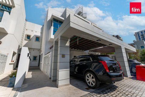 Villa in Al Furjan, Dubai 4 bedrooms, 221.2 sq.m. № 58926 - photo 10