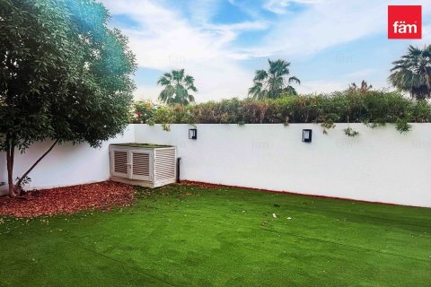 Townhouse in Dubai 3 bedrooms, 174.3 sq.m. № 59796 - photo 2