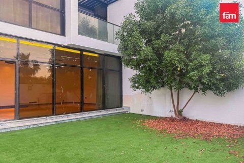 Townhouse in Dubai 3 bedrooms, 174.3 sq.m. № 59796 - photo 1