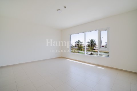Снять в аренду квартиру в Dubai South (Dubai World Central), Дубай: 2 спальни, 113.06295100м², № 115070 - фото 3