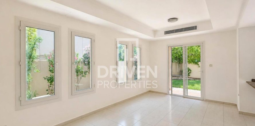Villa en Springs 2, The Springs, Dubai, 2 dormitorios, 241.27 m², № 142801