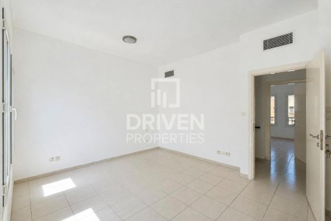 Villa en Springs 2, The Springs, Dubai, 2 dormitorios, 241.27 m², № 142801 - foto 12