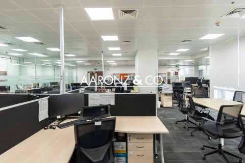 Bureau à Business Bay, Dubai, 572 m², № 100485 - photo 5