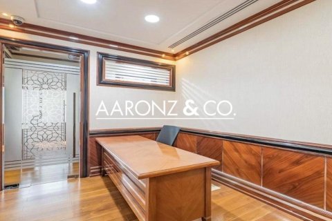 Bureau à Jumeirah Lake Towers, Dubai, 630 m², № 100484 - photo 9