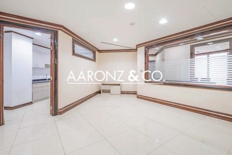 Bureau à Jumeirah Lake Towers, Dubai, 630 m², № 100484 - photo 14