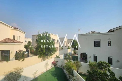 Villa in Dubai 5 bedrooms, 638.5 sq.m. № 52797 - photo 19