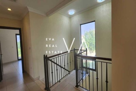 Villa in Dubai 5 bedrooms, 638.5 sq.m. № 52797 - photo 22