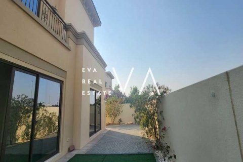 Villa in Dubai 5 bedrooms, 638.5 sq.m. № 52797 - photo 5