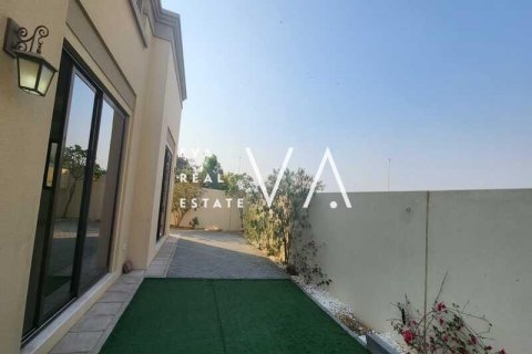 Villa in Dubai 5 bedrooms, 638.5 sq.m. № 52797 - photo 6
