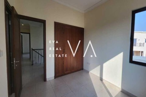 Villa in Dubai 5 bedrooms, 638.5 sq.m. № 52797 - photo 10