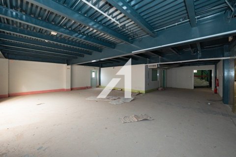 Снять в аренду склад в Al Qusais Industrial Area, Аль-Кусаис, Дубай: 2601.3м², № 11097 - фото 3