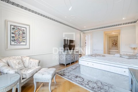 Apartment in Palazzo Versace, Culture Village, Dubai 3 bedrooms, 208.01 sq.m. № 135531 - photo 11