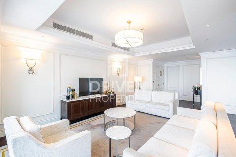 Apartment in Downtown Dubai (Downtown Burj Dubai), Dubai 4 bedrooms, 263.84 sq.m. № 135530 - photo 28