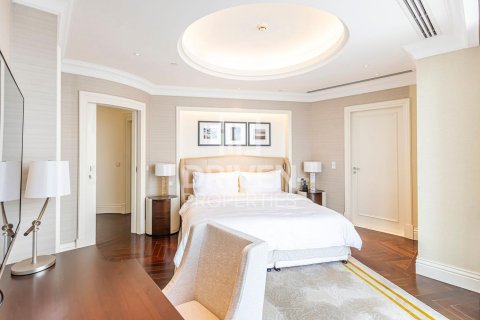 Apartment in Downtown Dubai (Downtown Burj Dubai), Dubai 4 bedrooms, 263.84 sq.m. № 135530 - photo 26
