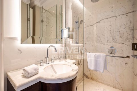 Apartment in Downtown Dubai (Downtown Burj Dubai), Dubai 4 bedrooms, 263.84 sq.m. № 135530 - photo 6