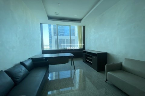 Oficina en Business Bay, Dubai, 135.1 m², № 11331 - foto 1